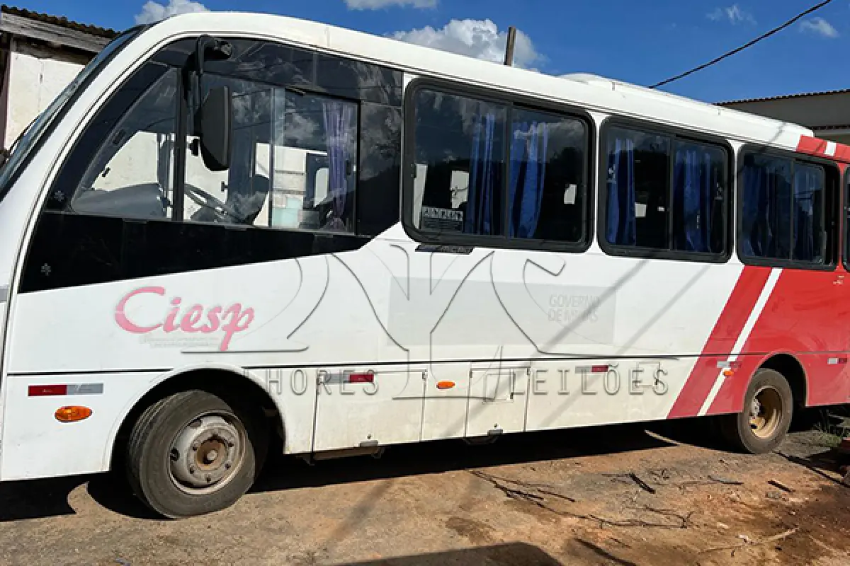 LOTE 009 - M. BENZ MASCAR GRANMICRO O - ANO 2013 2014