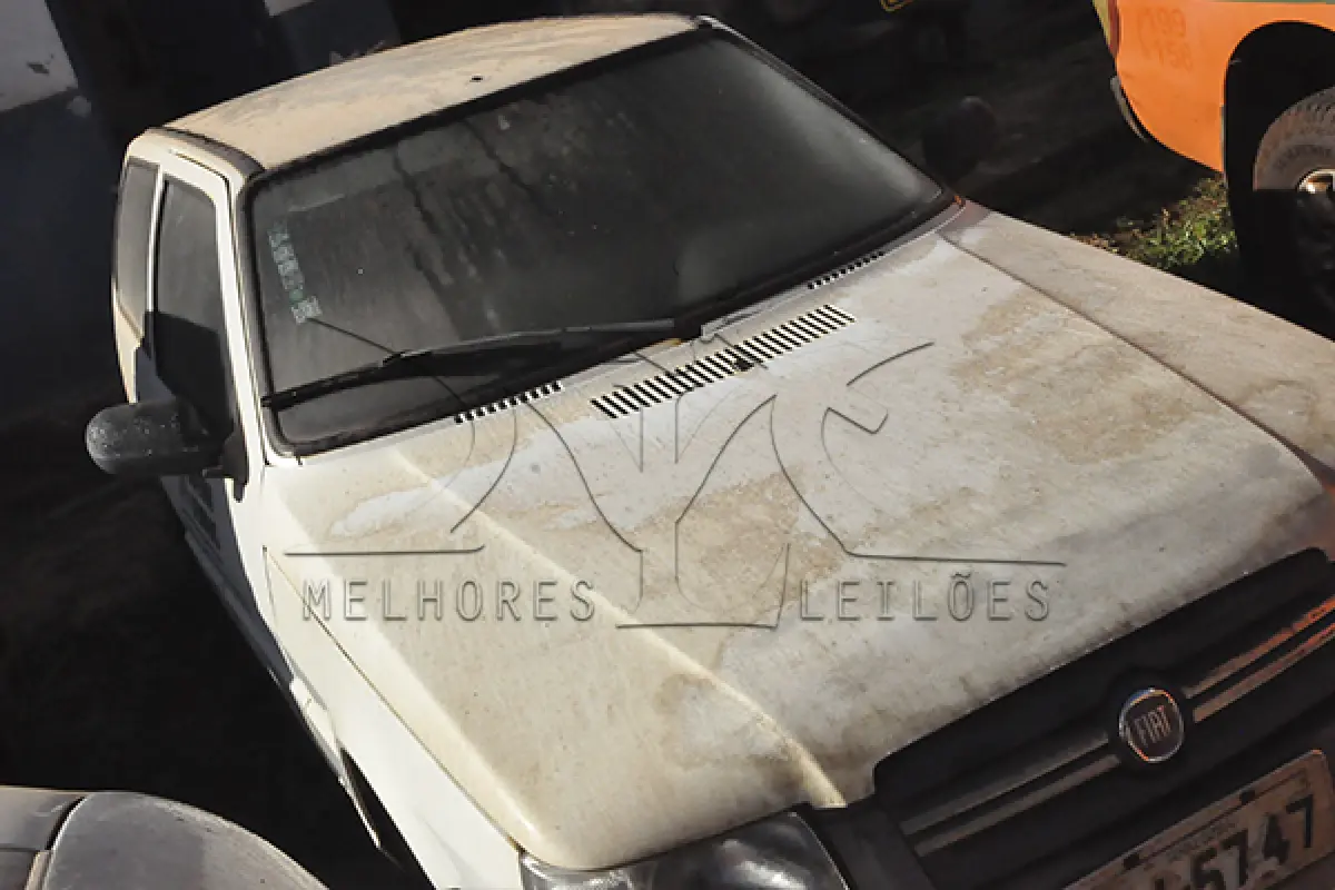 LOTE 004 - FIAT UNO MILLE ECONOMY - PLACA OQI-5747