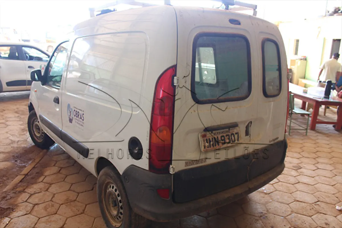 LOTE 004 - I RENAULT KGOO MARIMAR A - PLACA HNN-9307 - ANO 2012-2013