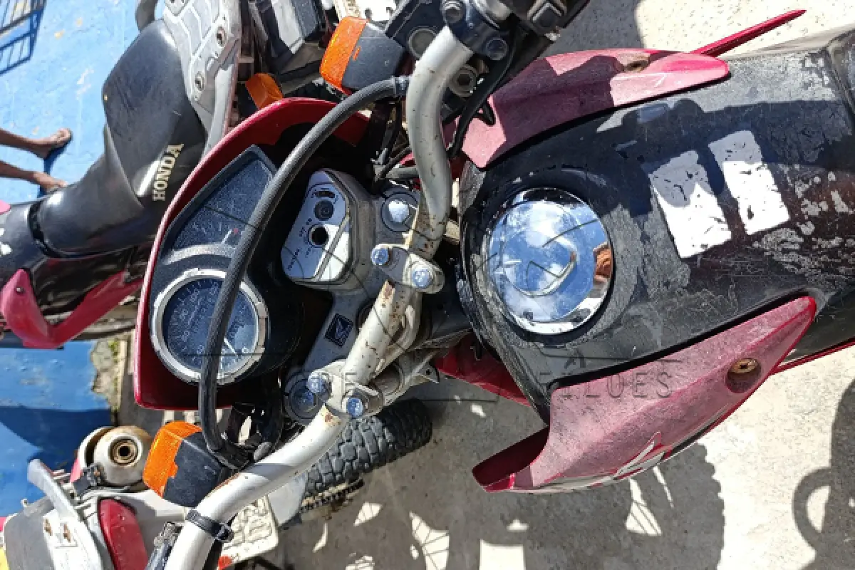 LOTE 004 - HONDA NXR 150 BROS ESD - ANO 2012 2012