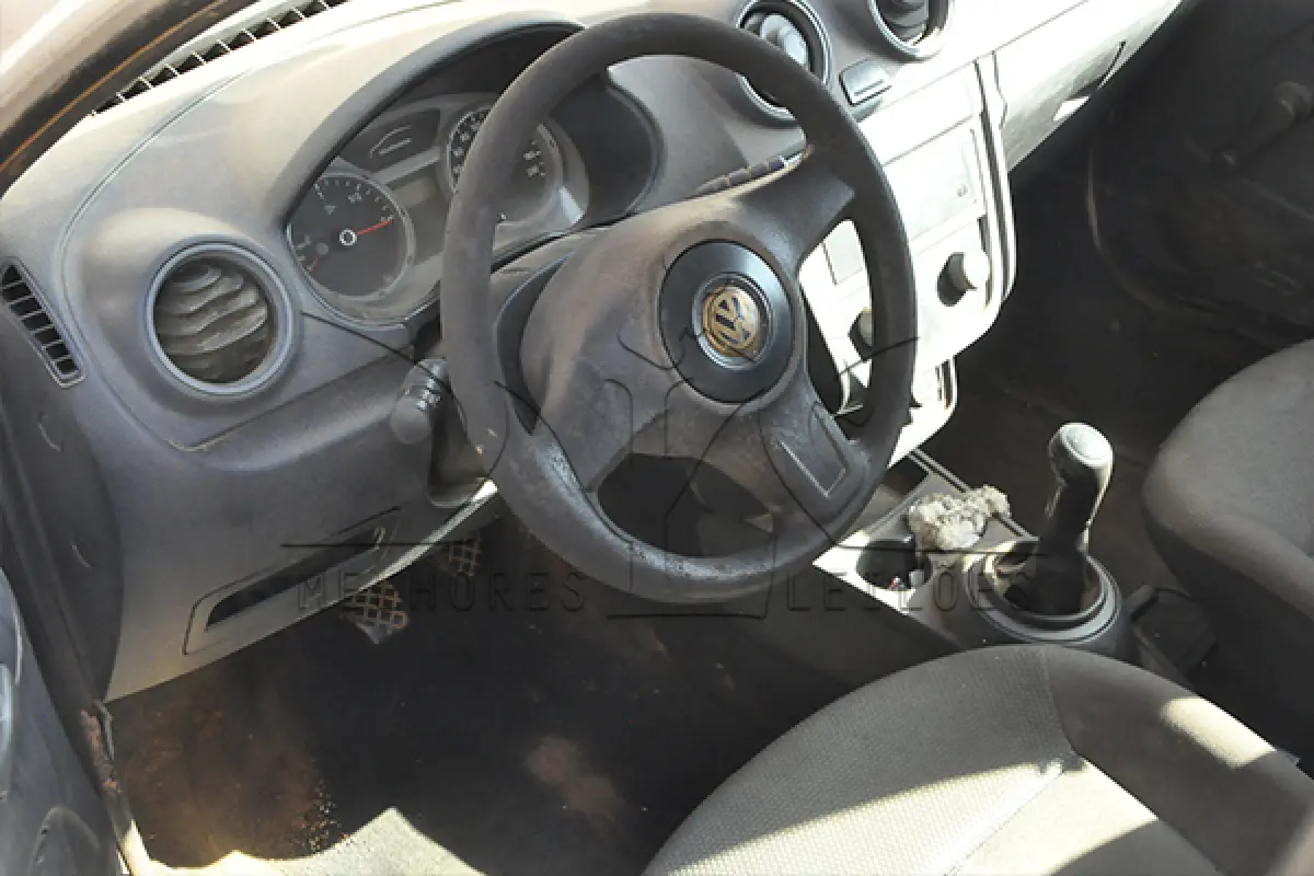 LOTE 007 - W GOL 1.0 - PLACA HLF-1810