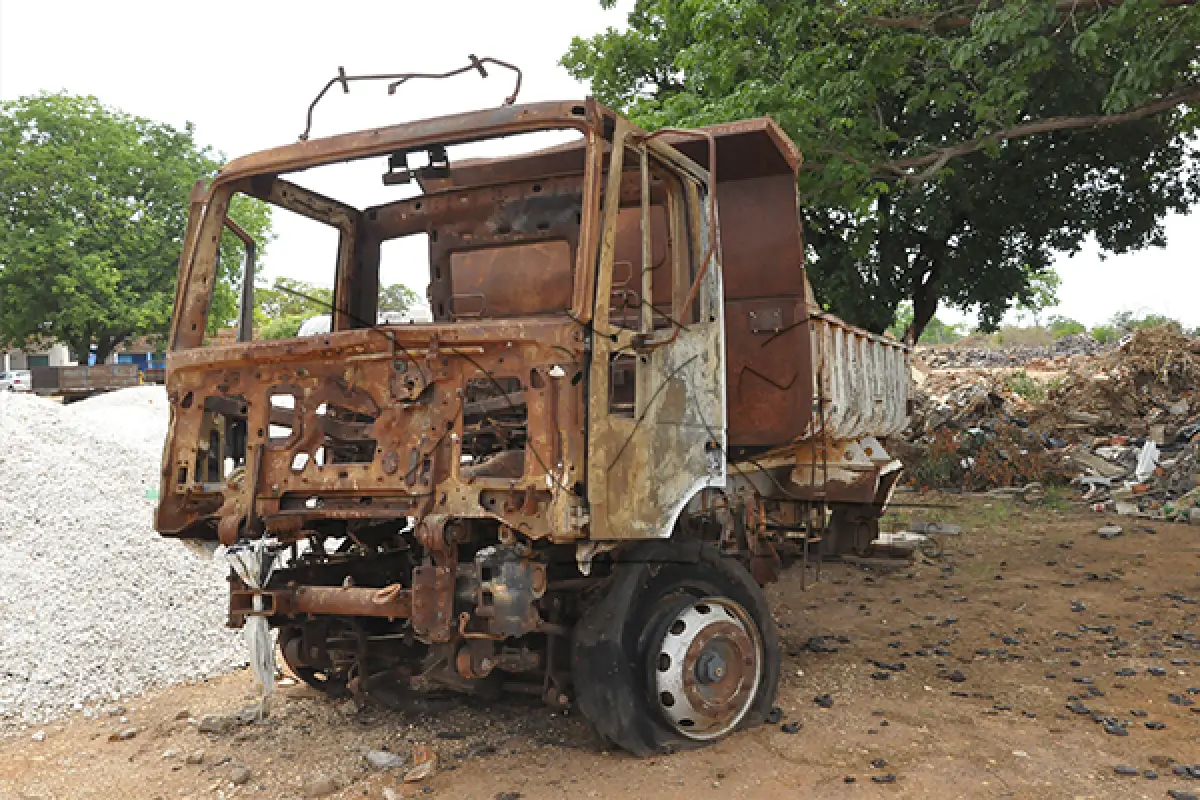 LOTE 044 - SUCATA CAMINHÃO - IVECO ECTECTOR 170E22 -  Arrematante com certidão de DETRAN