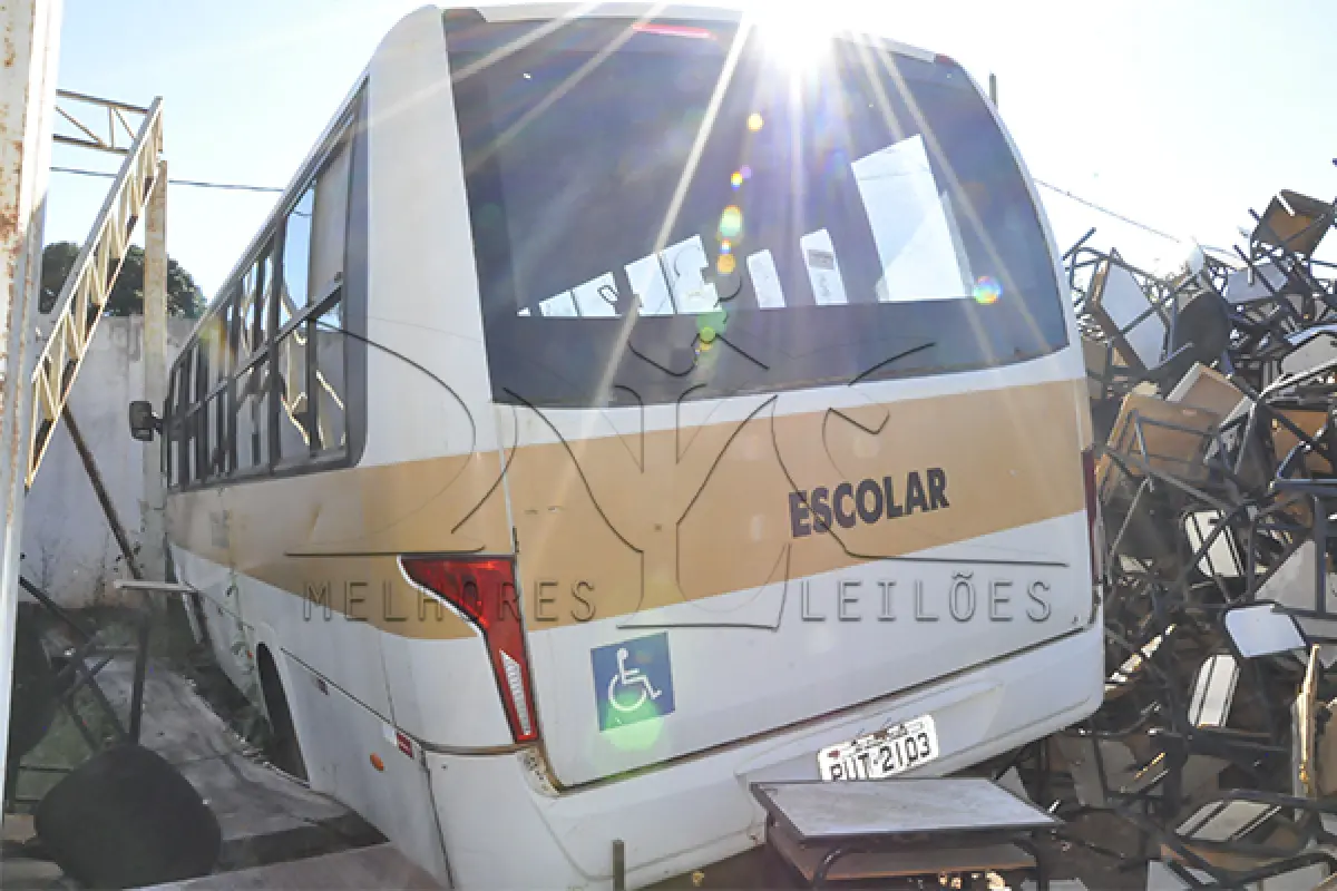 LOTE 009 - MARCOPOLO VOLARE W9 ON - PLACA PUT-2103