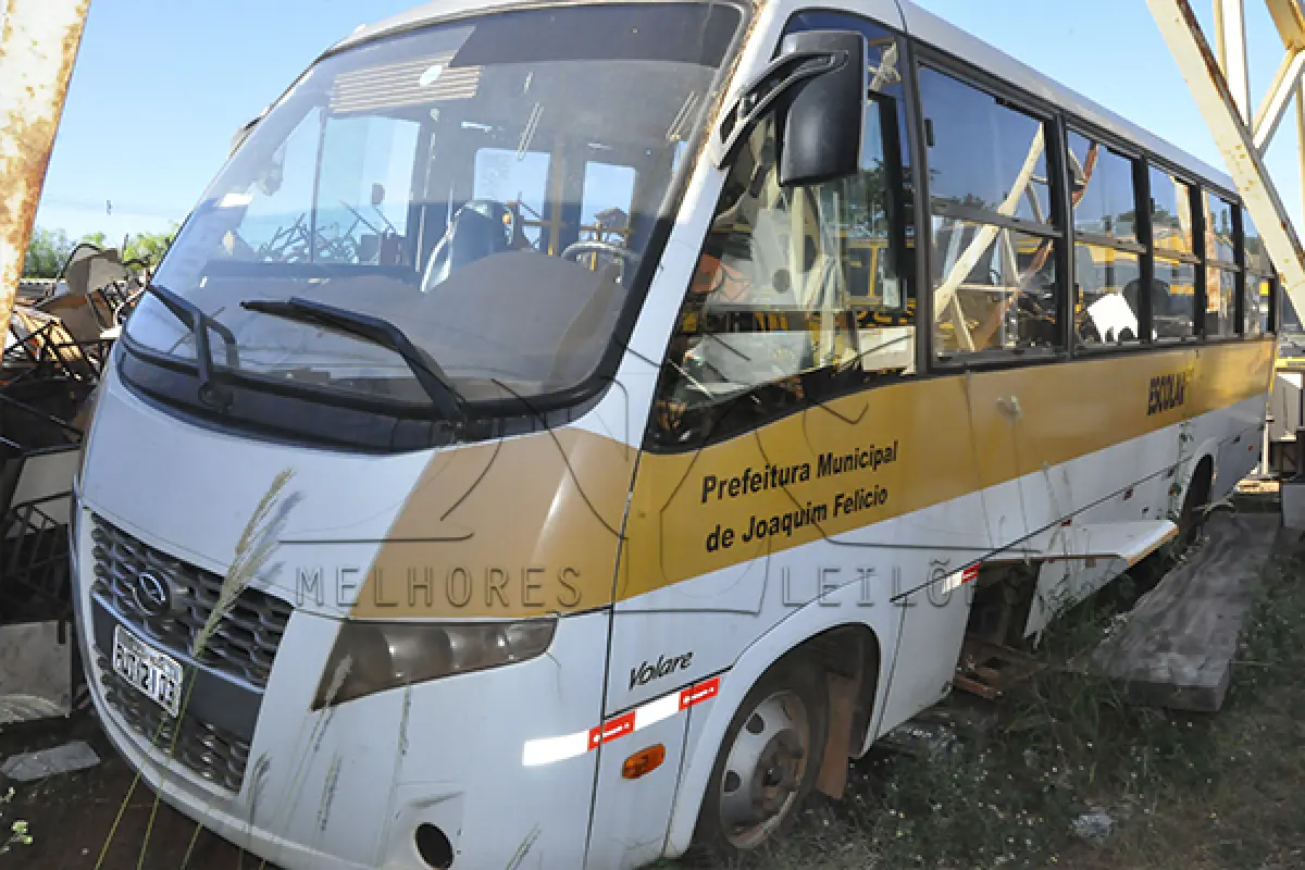 LOTE 009 - MARCOPOLO VOLARE W9 ON - PLACA PUT-2103