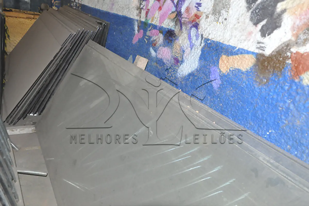 LOTE 010 - SUCATA DE VIDROS