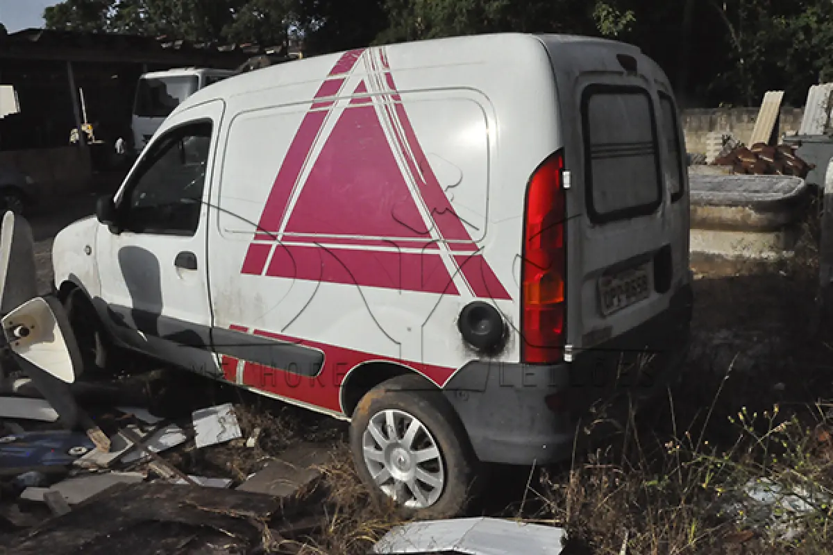 LOTE 001 - RENAULT KGOO RONTANAMB - PLACA OPQ-8658 - ANO 2013 2014