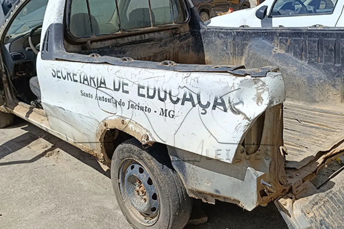 LOTE 008 - FIAT STRADA FIRE FLEX - ANO 2011 2011