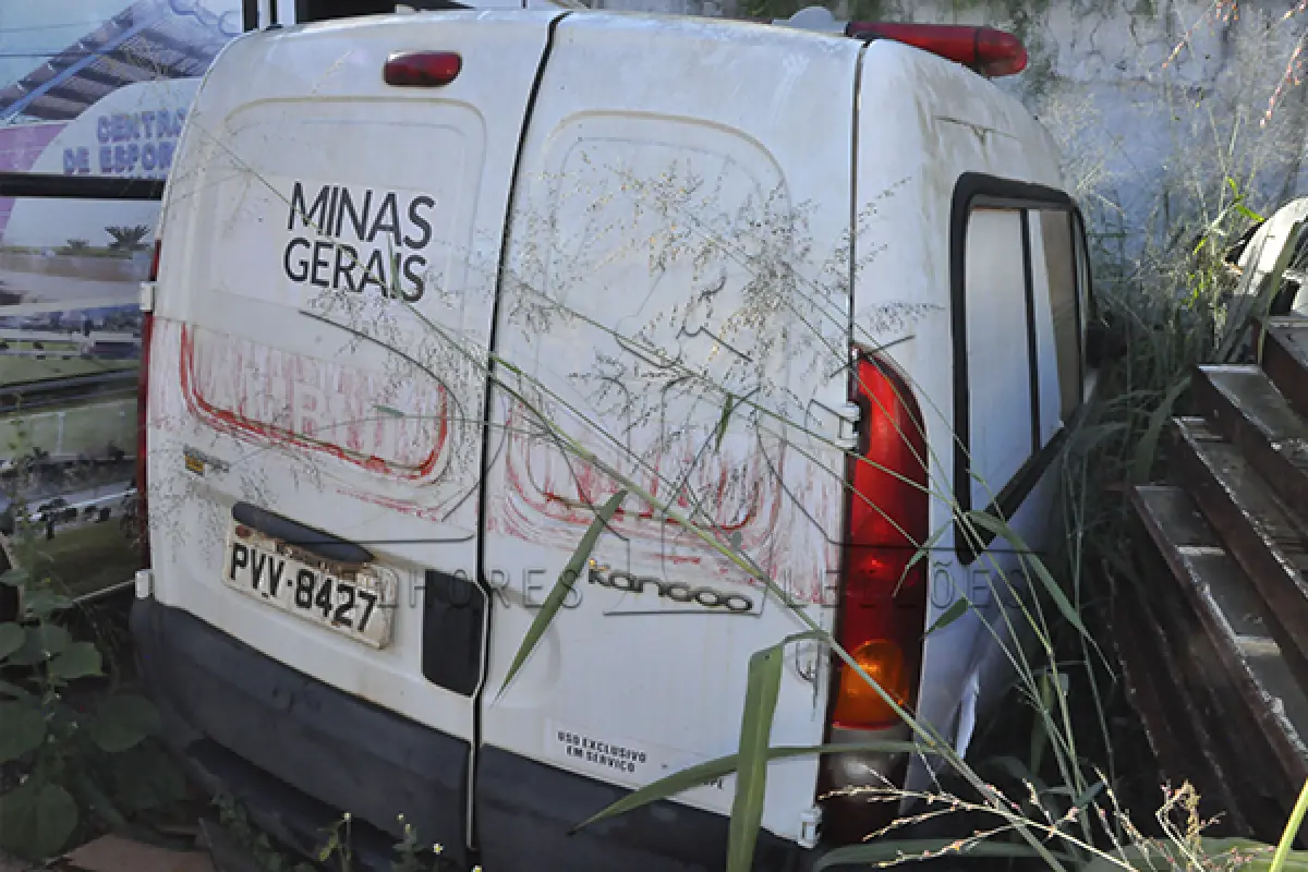 LOTE 002 - RENAUT KANNGOO AMB. - PLACA PVV-8427