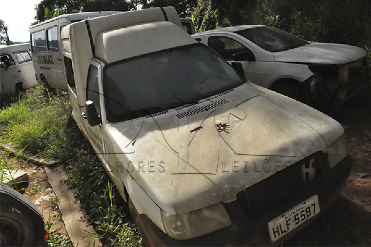LOTE 004 - FIAT FIORINO UNIVIDAS AM - PLACA HLF-5587 - ANO 2011 2011