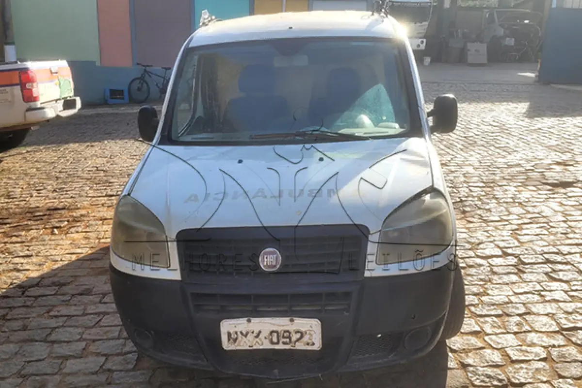 LOTE 017 - FIAT DOBLO RONTAN AMB2 - ANO 2011 2012