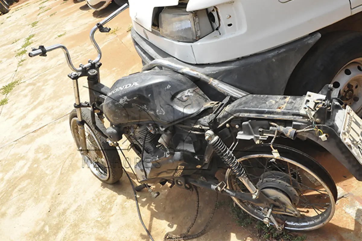 LOTE 043 - HONDA CG 125 FAN - PLACA HIW-4407 - ANO 2008 2008