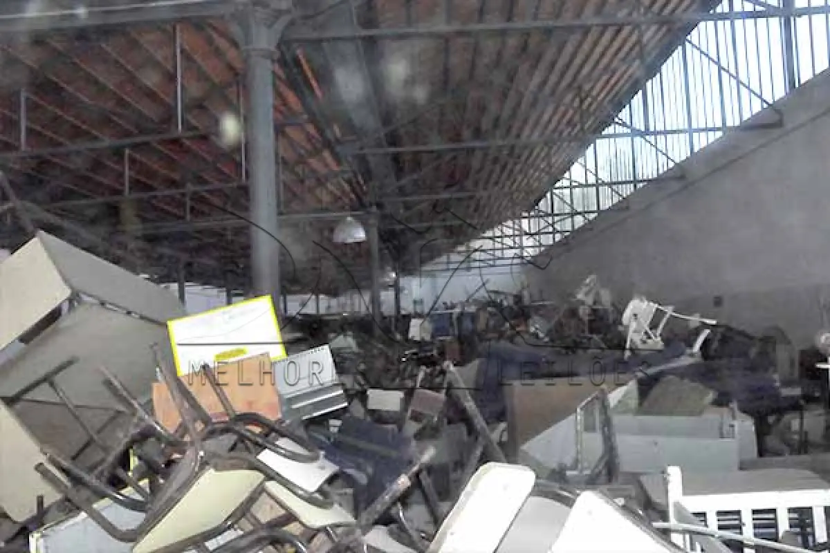 LOTE 017 - DERIVADA SAUDE - FERRAGEM, MATERIAIS E ETC