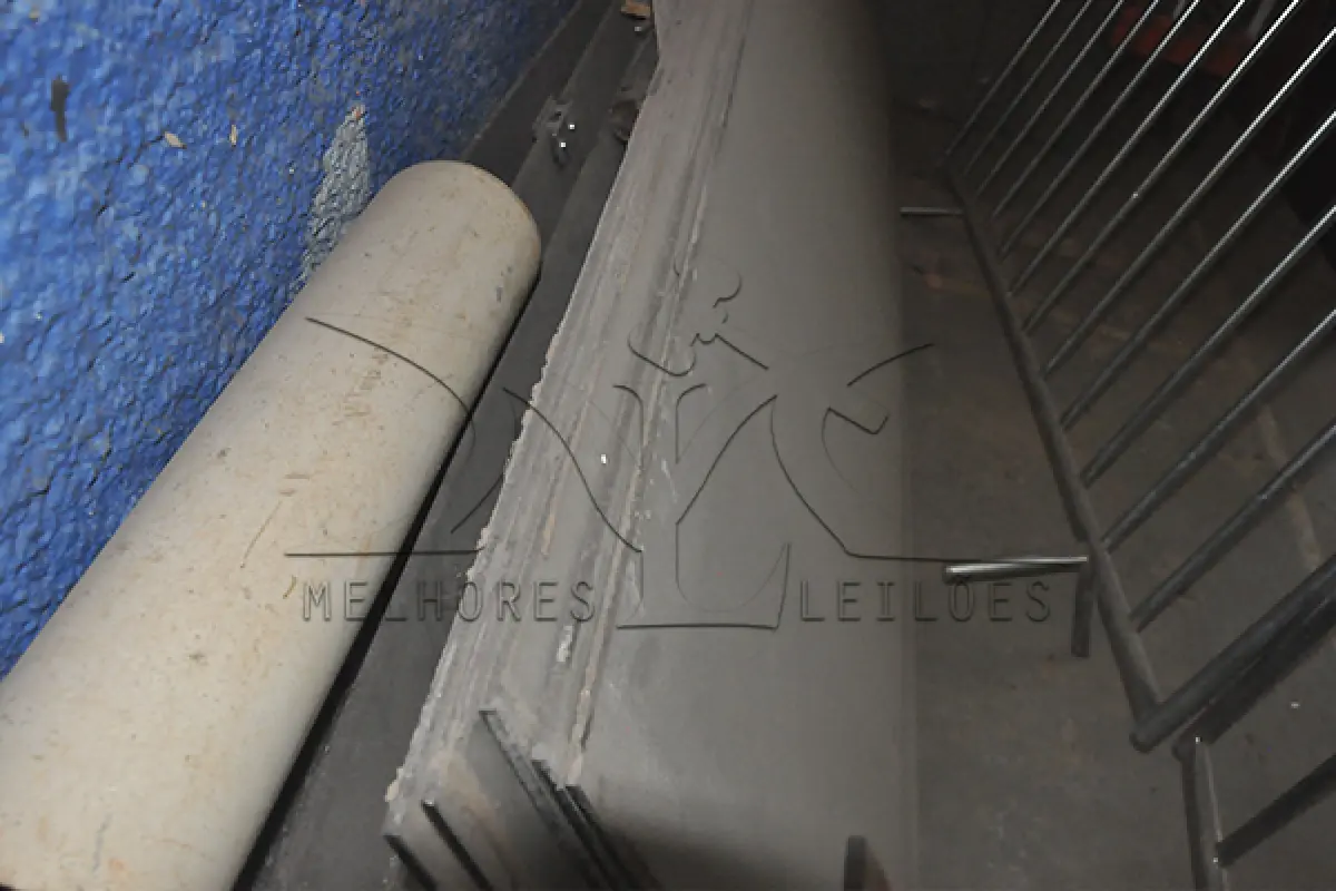 LOTE 010 - SUCATA DE VIDROS