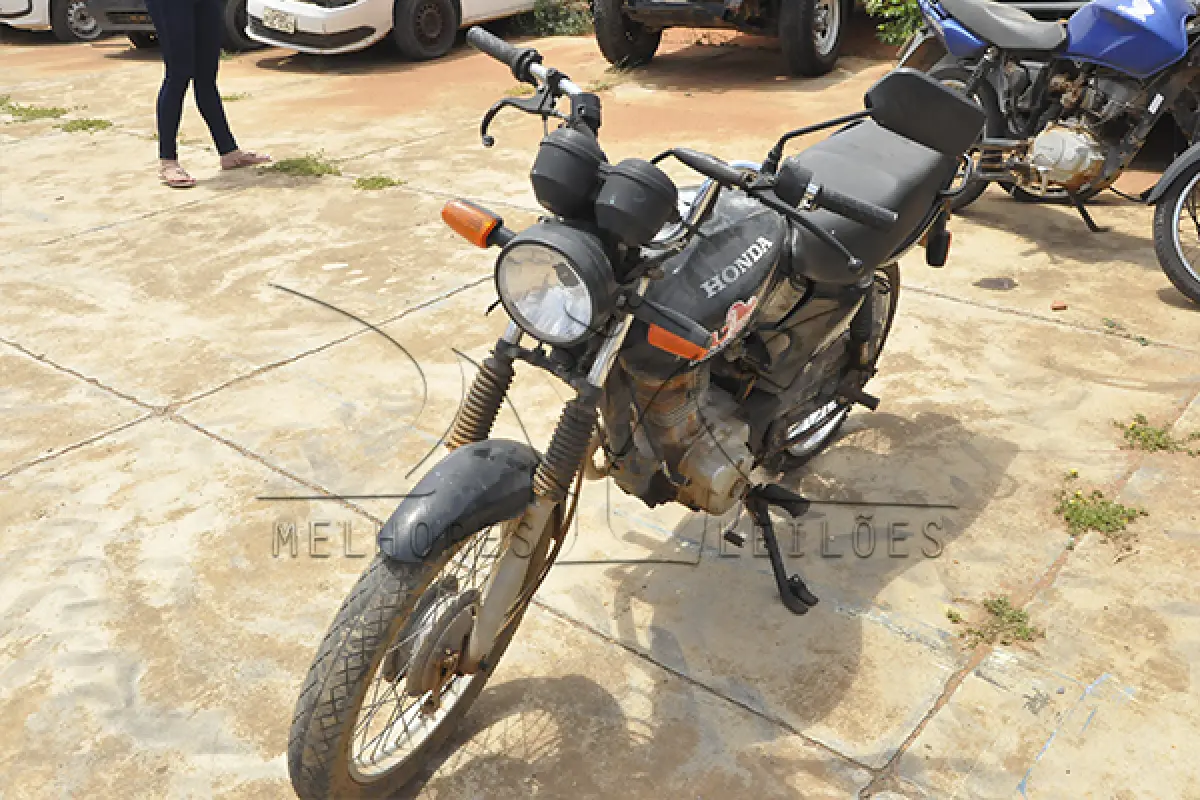 LOTE 041 - HONDA CG 125 FAN - PLACA HGQ-0874 - ANO 2007 2008