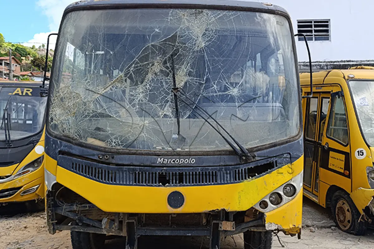 LOTE 001 - VW 15.190 EOD E. HD ORE - ANO 2011 2012