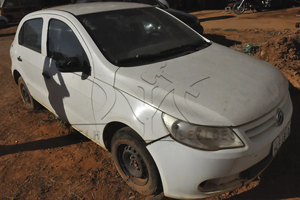 LOTE 007 - W GOL 1.0 - PLACA HLF-1810