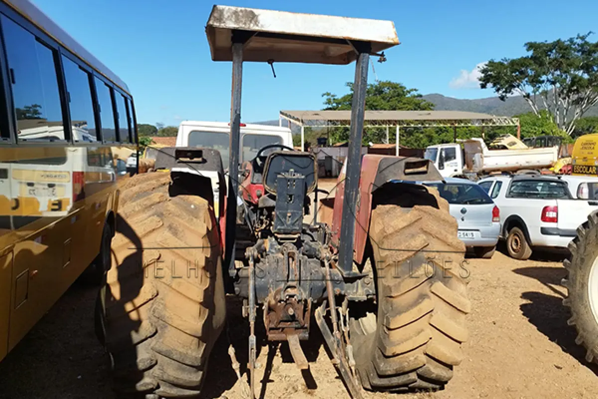 LOTE 013 - TRATOR MASSEY-FERGUNSON - CHASSI SERIE 283057976