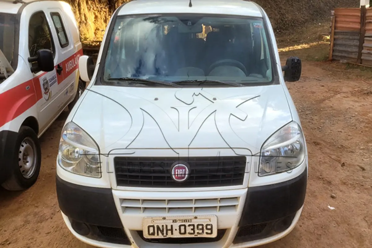 LOTE 011 - FIAT DOBLO ESSENCE 7L E - ANO 2017 2017