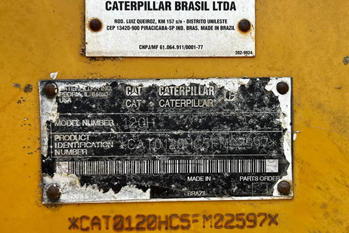 LOTE 001 - MOTONIVELADORA CARTEPILLAR MODELO 120h -  ANO 2002