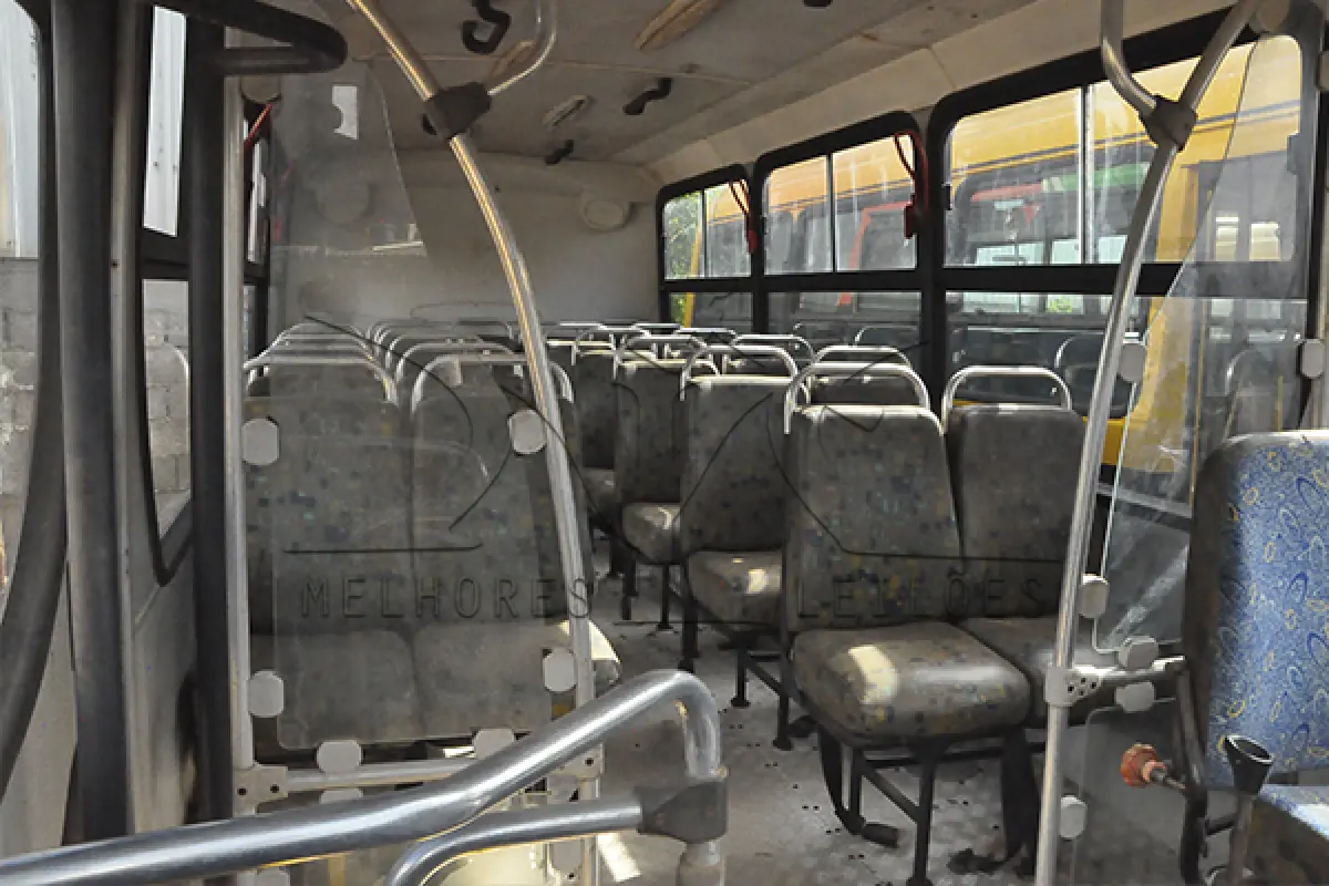 LOTE 006 - ONIBUS MBINDUSCAR PICCOLO - PLACA HMG-7021 - ANO - 2005-2005