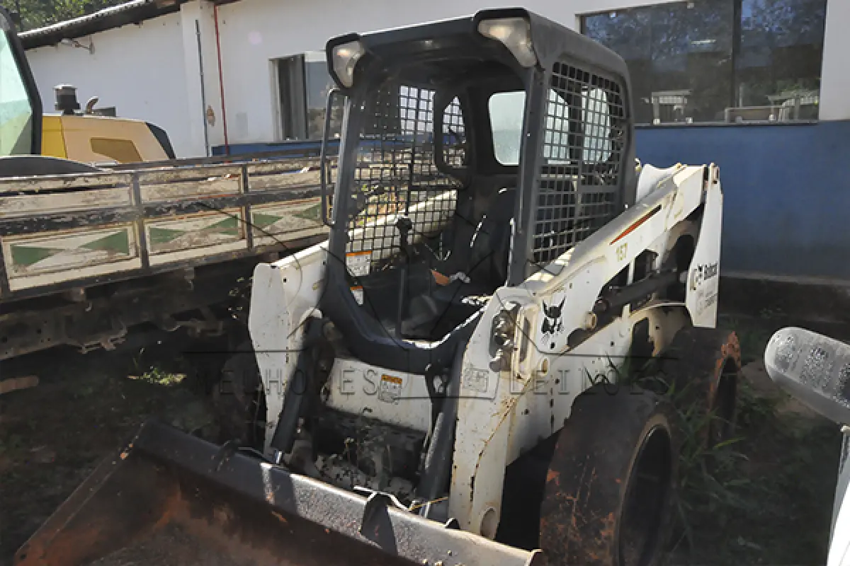 LOTE 008 - BOBCAT S510 ANO 2014