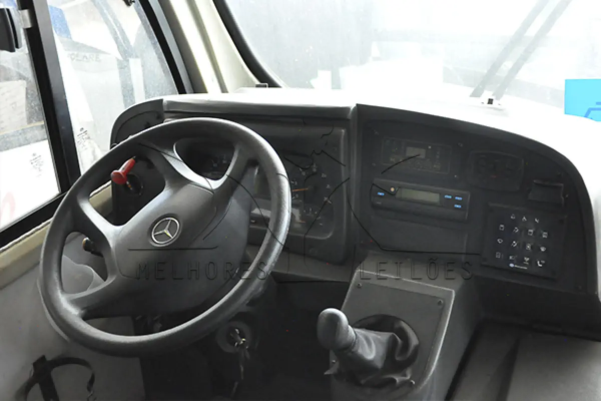 LOTE 008 - M. BENZ MASCA GRANMICRO O - ANO 2013 2014