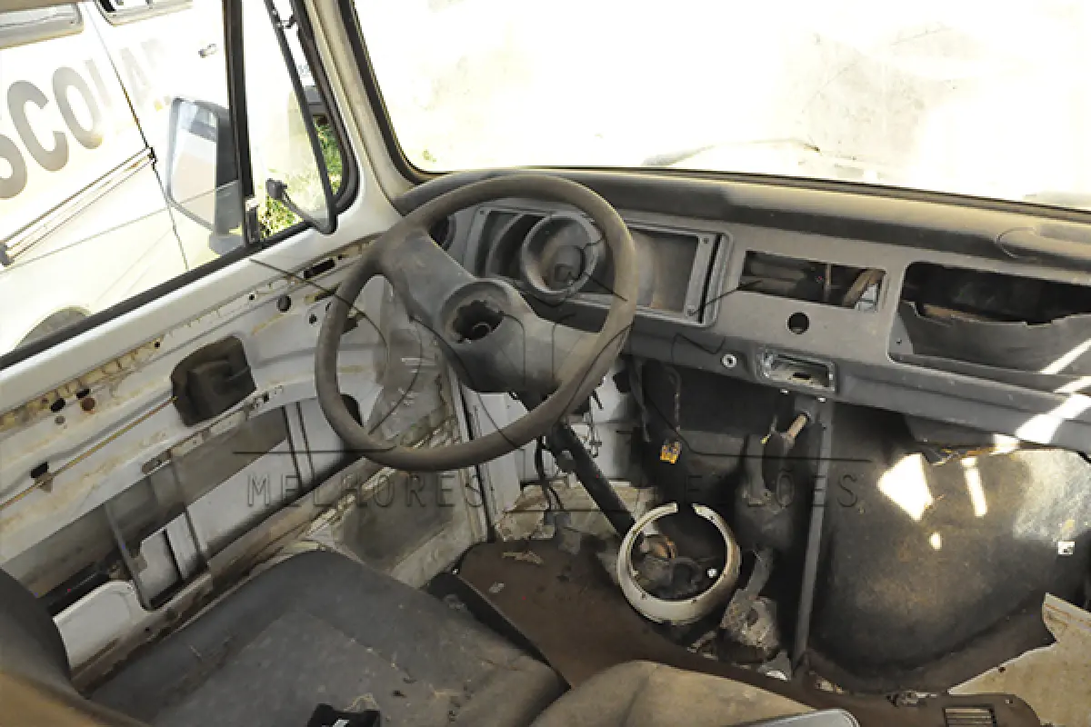 LOTE 002 - VW KOMBI - PLACA HMN-7121 - ANO 2007 2008