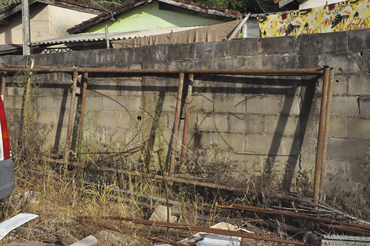 LOTE 010 - SUCATA - MONTANTE - FERRAGEM, PECA MECANICA E MATERIAL DE CONSTRUÇÃO