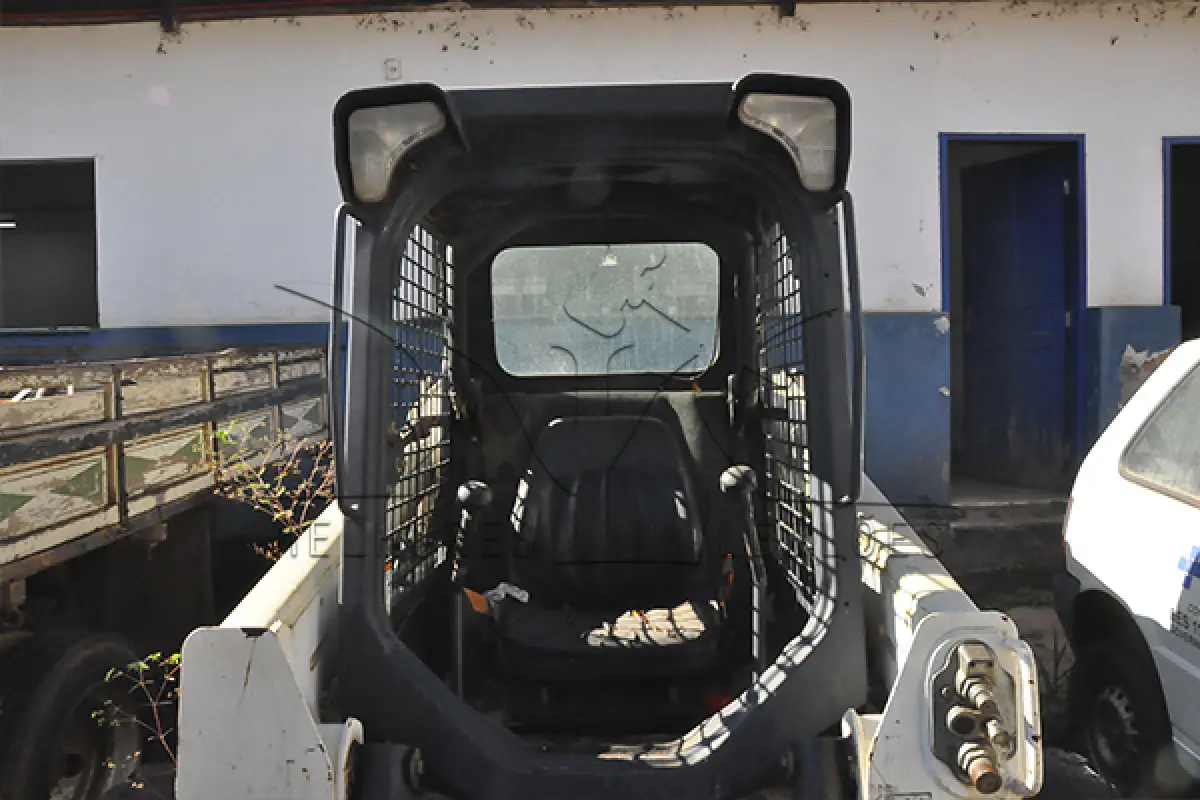 LOTE 008 - BOBCAT S510 ANO 2014