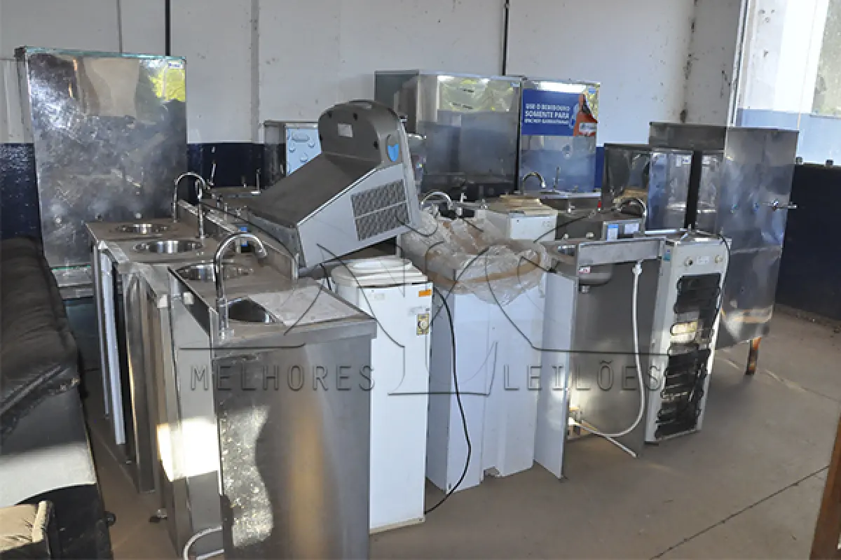 LOTE 014 - REFRIGERADORES, ELETRO DOMESTICOS E SUCATAS