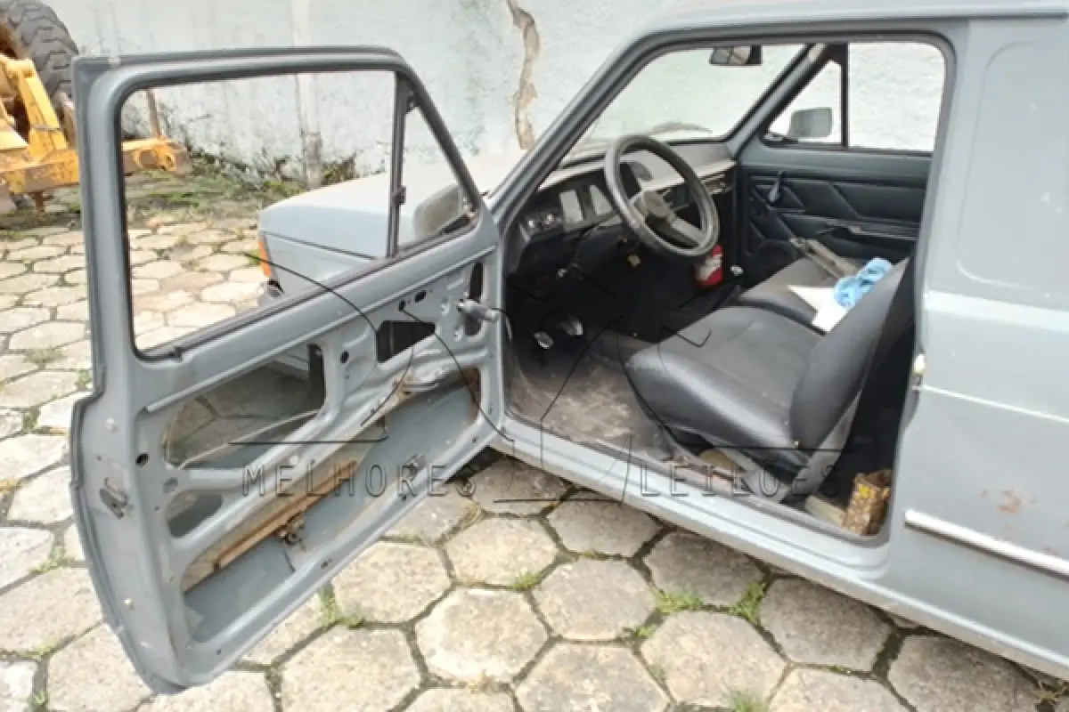 LOTE 002 - 01/02 - VEICULO FIAT 147 - GMG-3849 - 1986 1986. - 02/02 SUCATA DERIVADO OBRA.