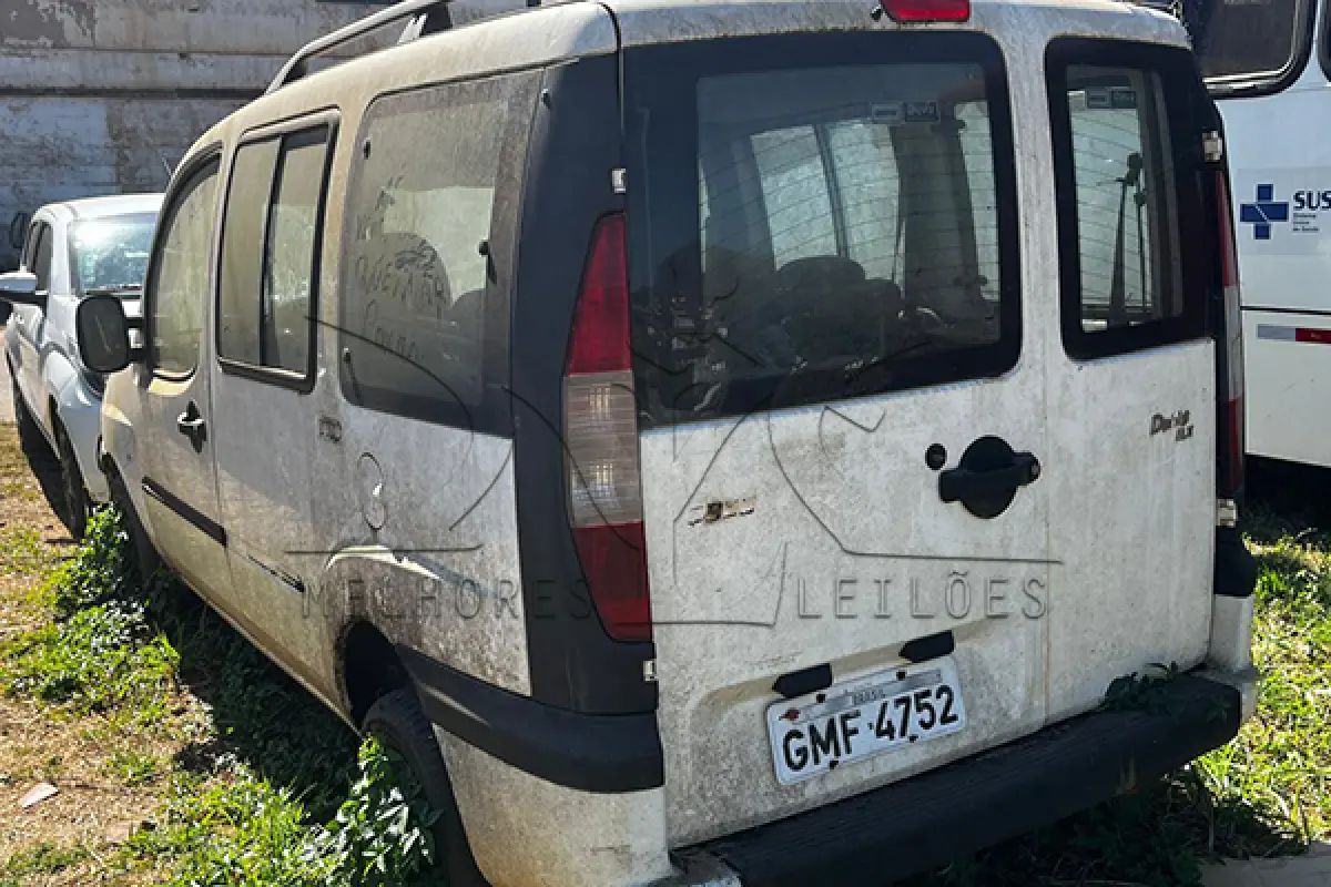 LOTE 005 - FIAT DOBLO ELX - ANO 2005 2006