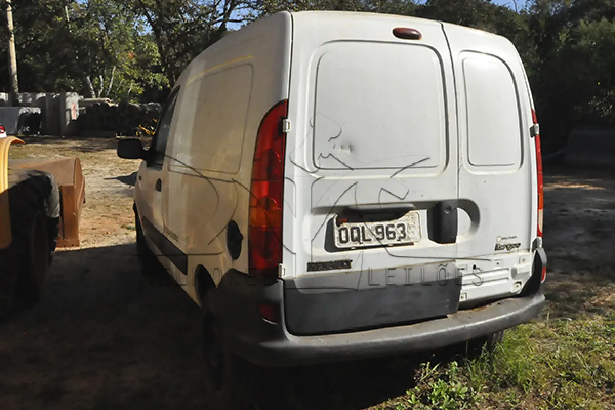 LOTE 003 - I RENAUT KGOO EXPRESS16 - PLACA OQL-9635