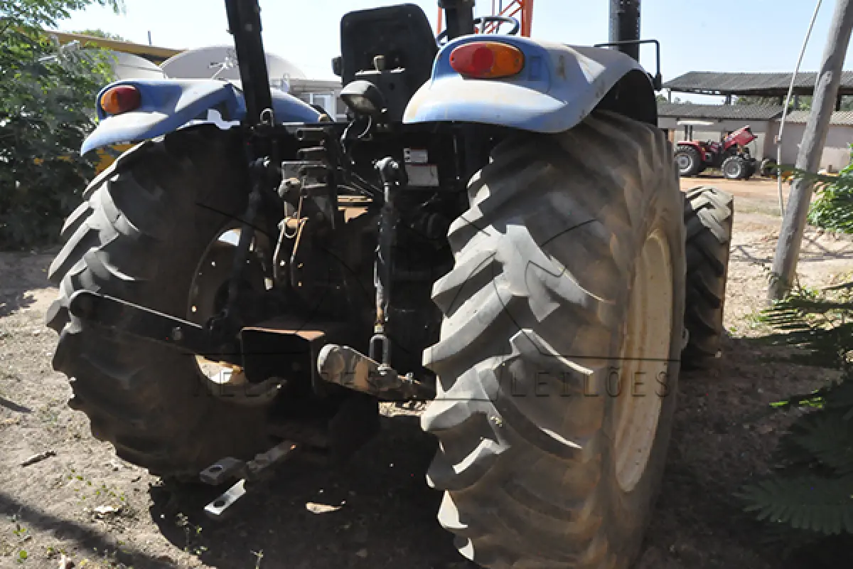 LOTE 041 - TRACTOR PLUS 80 - ANO 2023