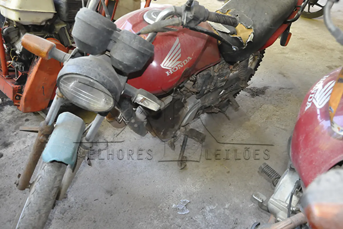 LOTE 001 - HONDA CG 125 FAN KS - ANO 2013 2013 - PLACA OQK-8238