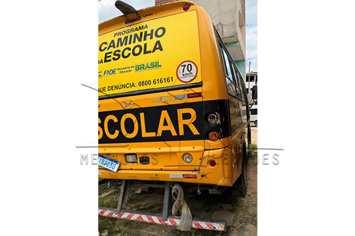 LOTE 009 - MPOLO VOLARE V8L 4X4 EO - PLACA QXR9D50 - ANO 2014 2015
