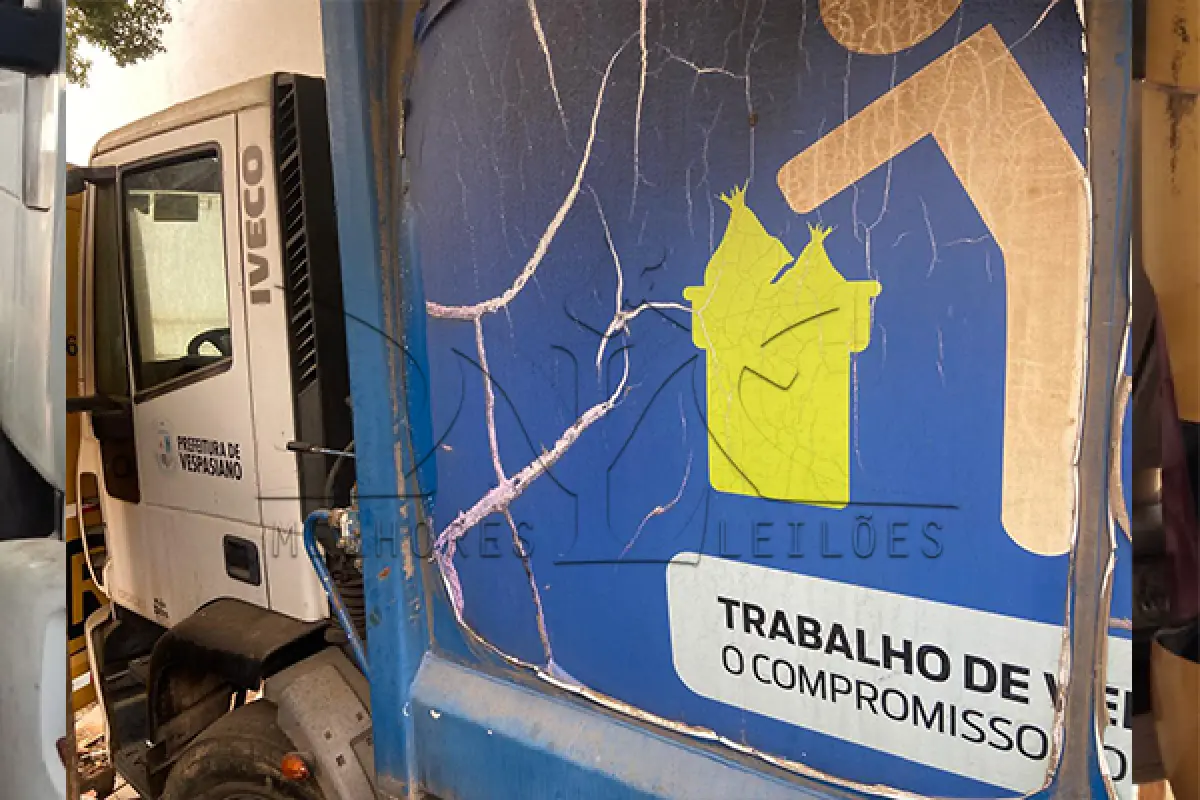 LOTE 016 - IVECO TECTOR 170E21 - ANO 2016 2017 - PLACA PYD-5105