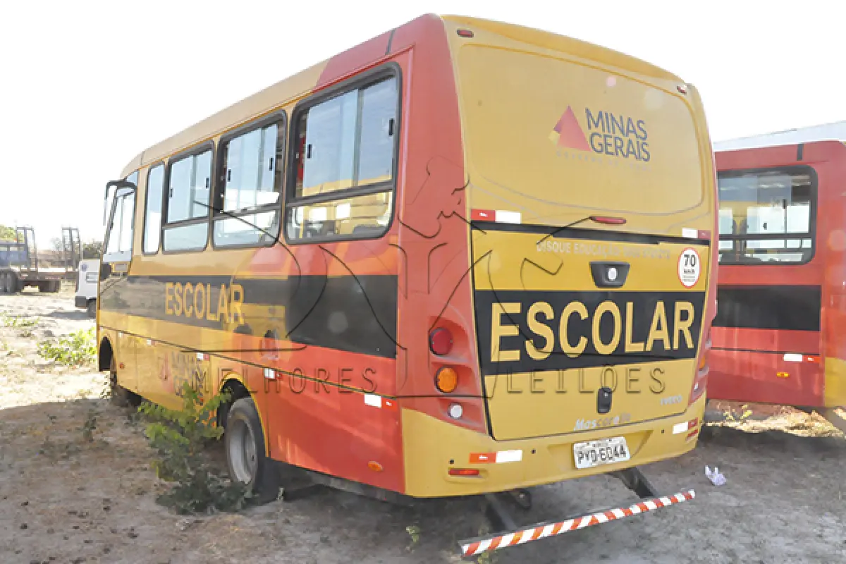 LOTE 032 - IVECO WAYCLASS 70C17HDE - ANO 2016 2016 - PLACA PYD-6044