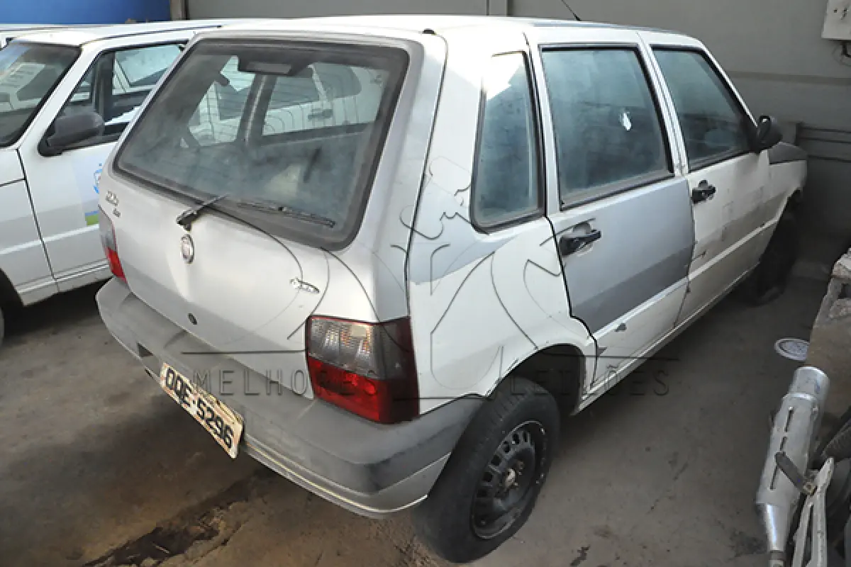 LOTE 007 - FIAT UNO MILLE ECONOMY - ANO 2013 2013 - PLACA OQE-5296