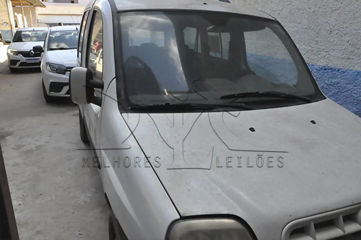 LOTE 005 - FIAT DOBLÔ ELX 1.8 - ANO 2006 2007 - PLACA HMG-7934
