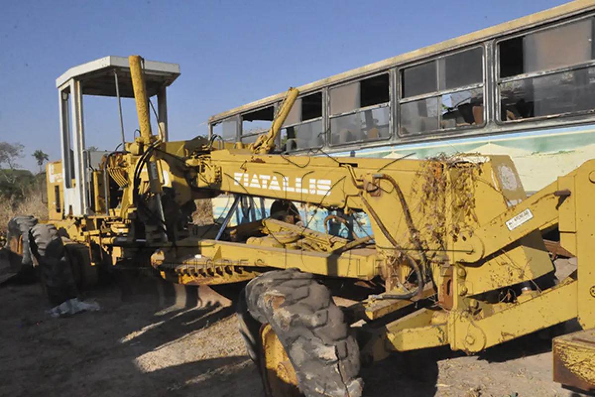 LOTE 044 - SUCATA - PATROL FIATLLIS FG70A SERIE B