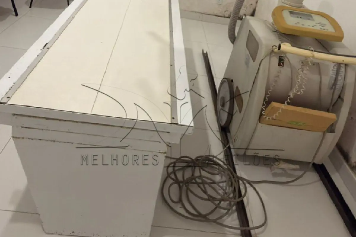 LOTE 012 - RAIO X