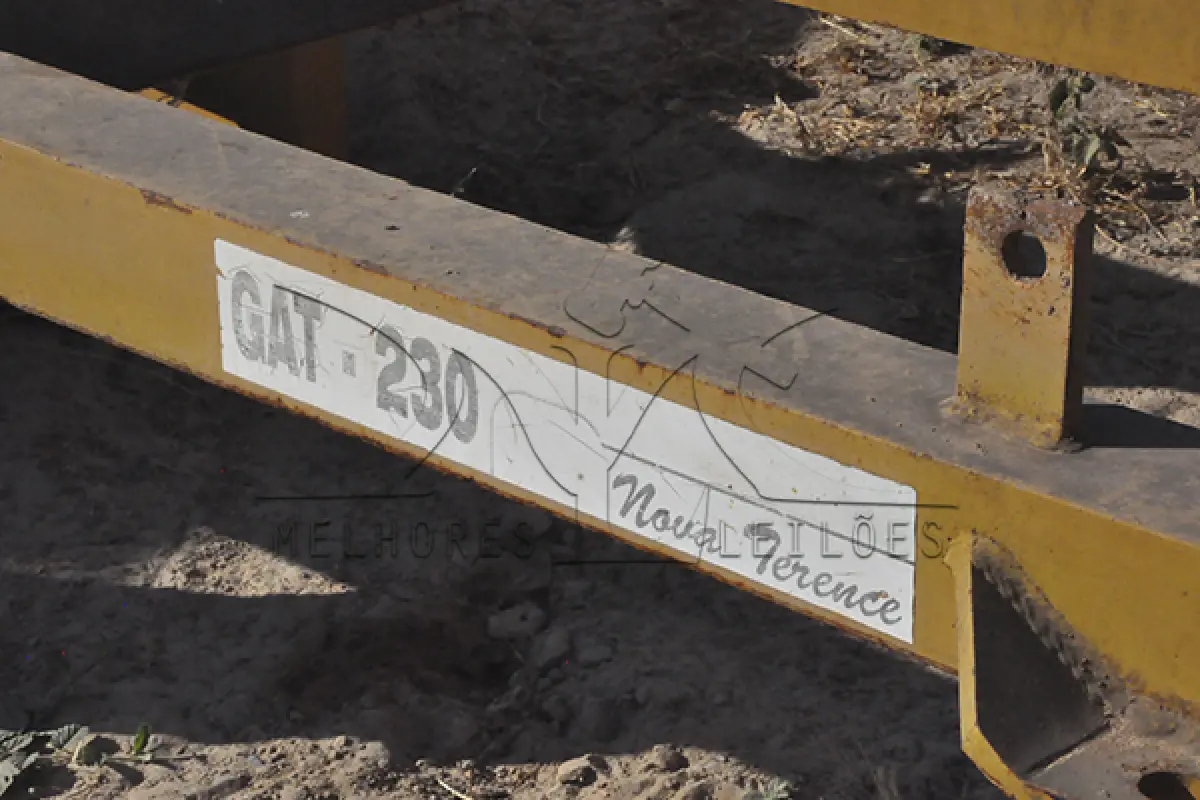 LOTE 045 - SUCATA - GRADE