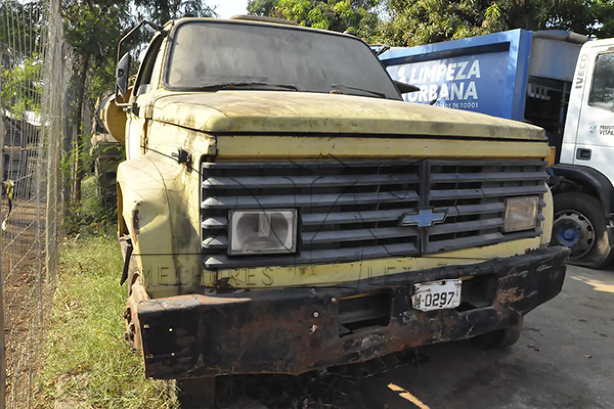 LOTE 020 - GM CHEVROLET 12000 CUSTON - ANO 1990 1990 - PLACA HMM-0297