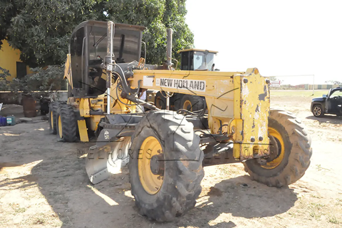 LOTE 042 - PATROL NEW HOLLAND - ANO 2013