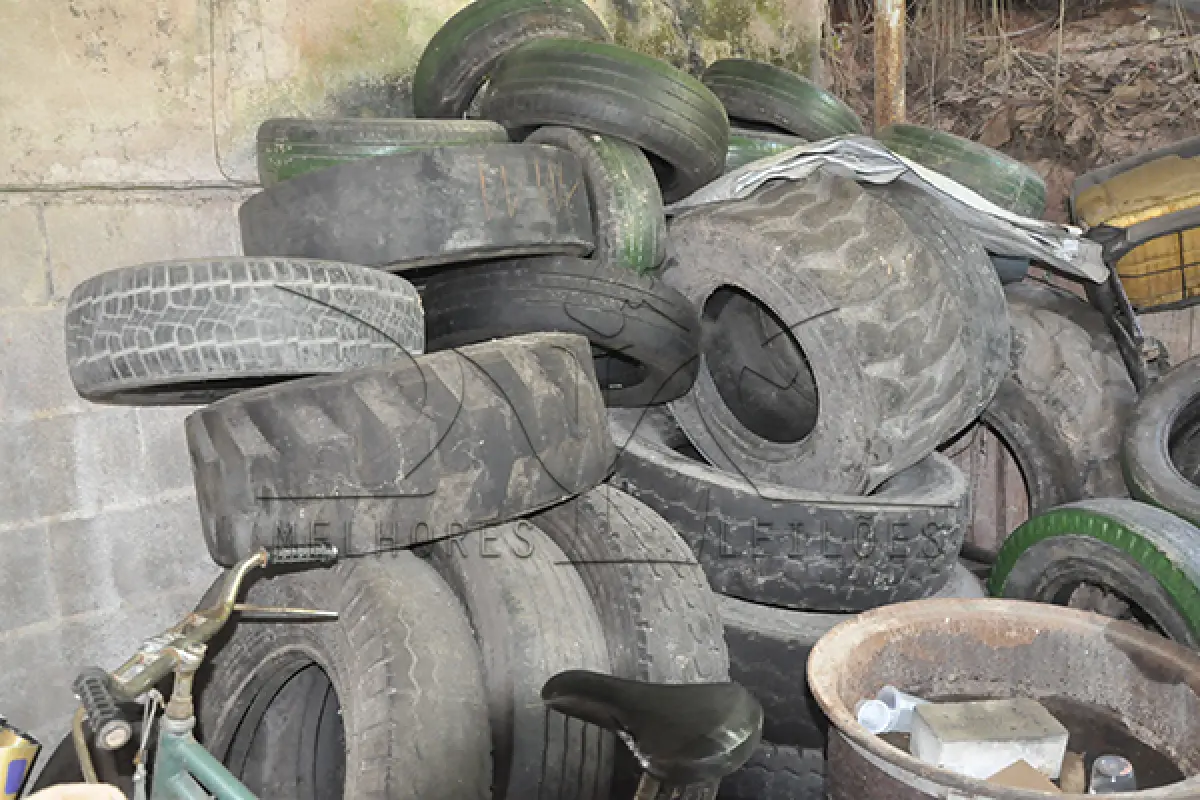 LOTE 012 - SUCATAS PNEUS - DIVERSOS MODELOS DE PNEUS