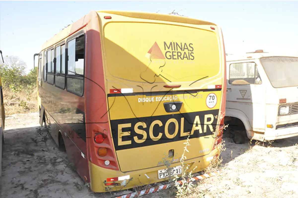 LOTE 037 - IVECO WAYCLASS 70C17HDE - ANO 2016 2016 - PLACA PYD-6041