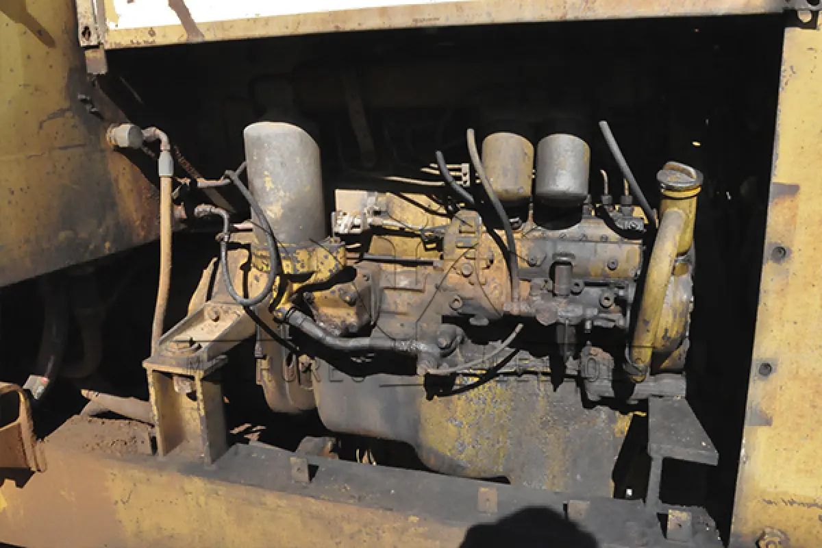 LOTE 011 - MOTONIVELADORA PATROL FIATALLIS - ANO 2000