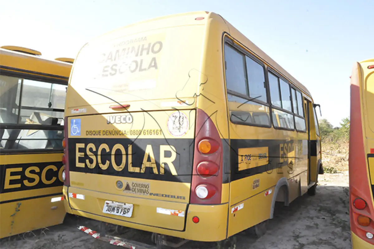 LOTE 036 - IVECO CITYCLASS 70C17 - ANO 2013 2013 - PLACA OQM-8768