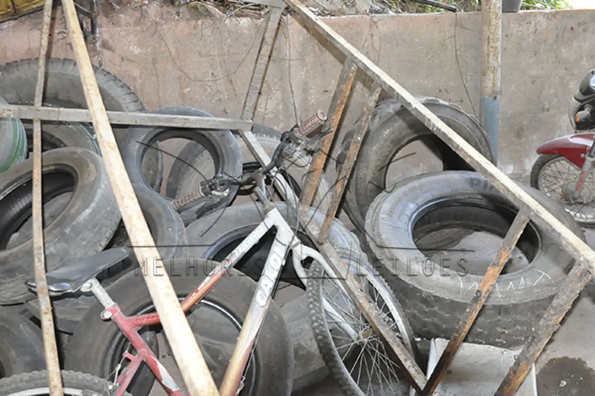 LOTE 012 - SUCATAS PNEUS - DIVERSOS MODELOS DE PNEUS
